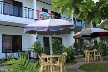 호텔 Camiguin Chumz Travelodge