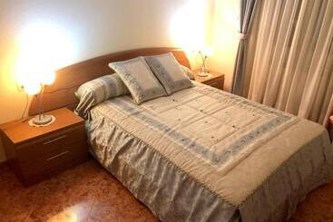 דירות לתיירים Spacious & Welcoming House In Madrigal De Las Altas Torres