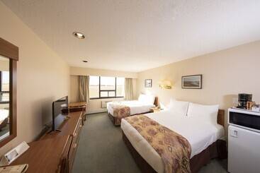 فندق صغير Dunvegan Inn And Suites