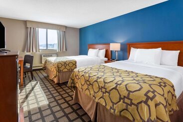 هتل Baymont By Wyndham Rochester Mayo Clinic Area