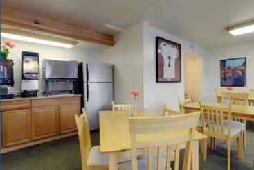 مُتل Americas Best Value Inn Oklahoma City South