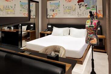 هتل The Corner Duomo