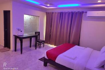هتل Royal Tulip Goa Beach Cottages