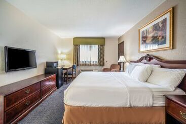 هتل Americas Best Value Inn Marquette
