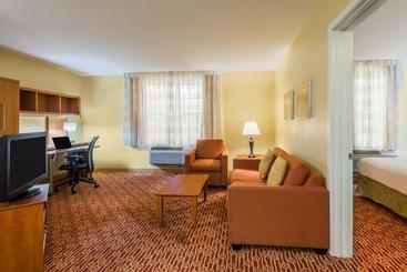 هتل Pine Bush Suites Albany University