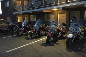 هتل Tomahawk Motor Lodge