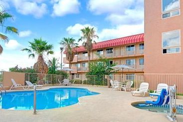 Magnuson Hotel El Paso West