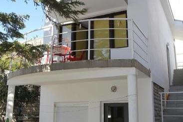 پانسیون Apartments Popović