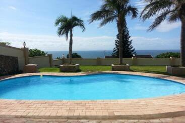 بنسيون The Homestead Margate South Africa