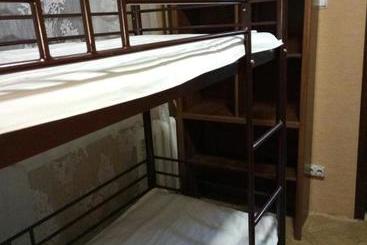 Hostel от рассвета до заката