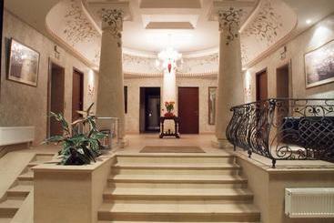 Arcada Apartments