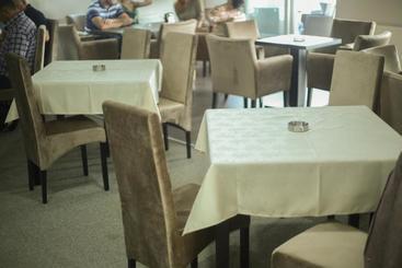 تختخواب و صبحانه Luxa Apartmani