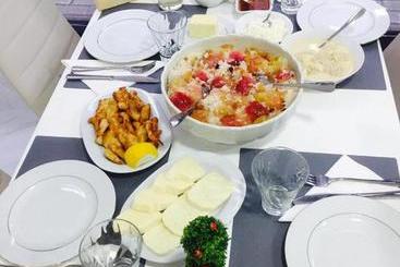 تختخواب و صبحانه New House Kobuleti