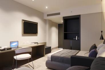 هتل Hampton By Hilton David