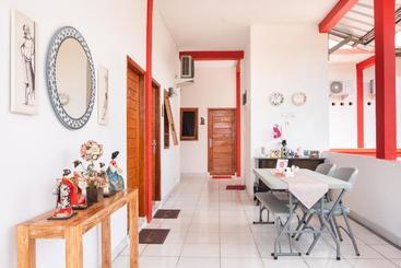 هتل Oyo 3279 Joy Residence