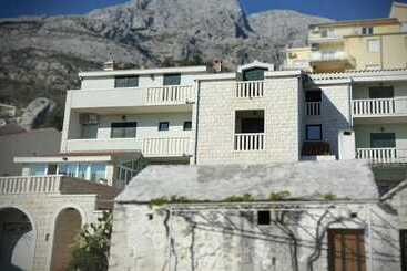 آپارتمانهای توریستها Apartments Villa Angela