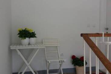 פנסיון Apartments An Ni Adults Only