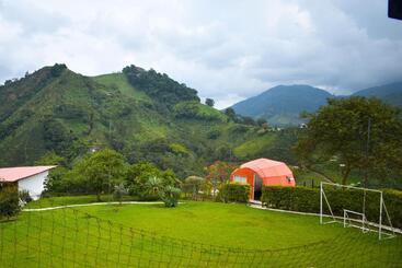 هتل Arkdia Glamping Zone