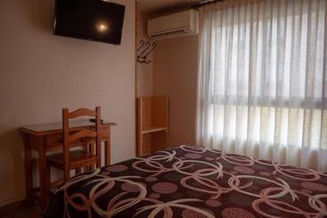 پانسیون Hostal Durá