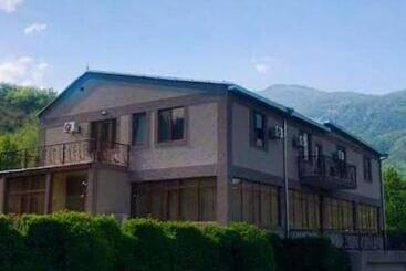 هتل Ijevan Golden Resort
