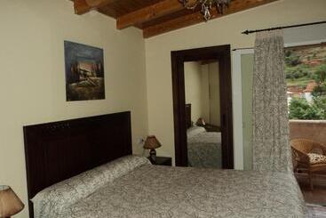 هتل Complejo Ribera De Salobre