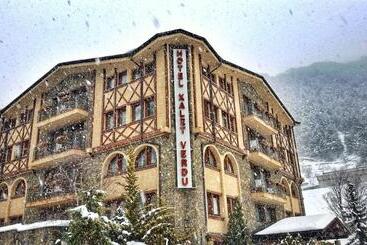 ホテル Xalet Verdu