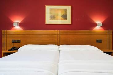 Hotel Yit Conquista De Toledo