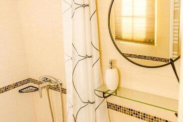 مبيت وإفطار Parkland Inn