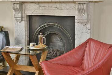 فندق Taunton Town House