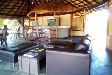 هتل Mophy  Budget  Safari  Lagoon  Camp