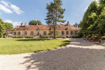 민박 Chateau De Mauvilly