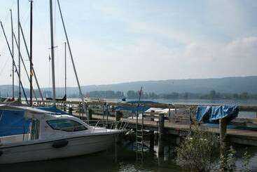 ツーリストアパートメント Cozy Apartment In Moos Near Lake Constance