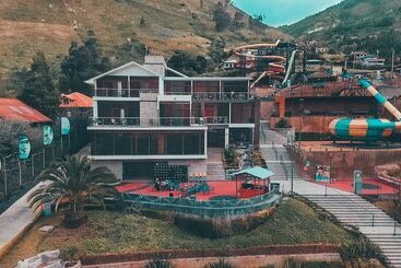 منتجع Parque Acuático Planeta Azul