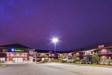 בית מלון כפרי Surestay By Best Western Baytown