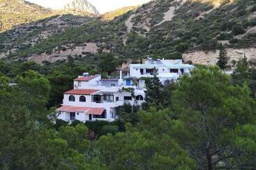 هتل آپارتمان Oleander S Garden Traditional Cretan Cottage