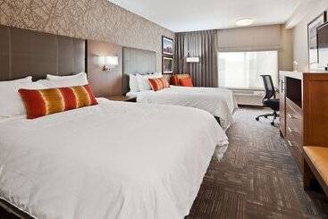 בית מלון כפרי Best Western Plus Cottontree Inn