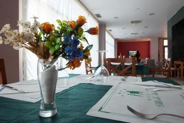 هتل Villa De Almazan