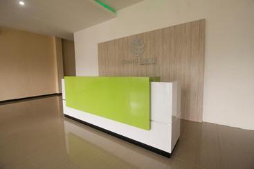 هتل Capital O 3327 Grand Tawiri