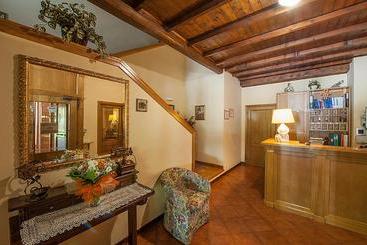 هتل Plestina Ristorante Pizzeria