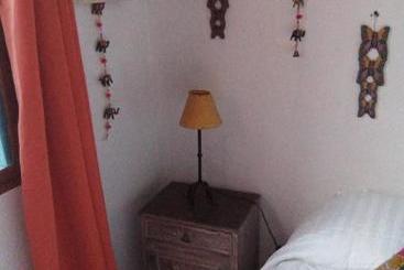 پانسیون Hostal Nomade