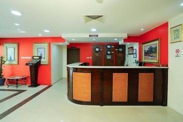 هتل Oyo 115 Sunshine Tower