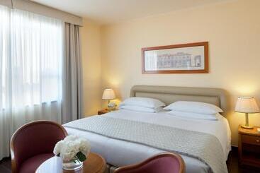 Starhotels Business Palace