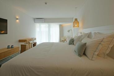 Aparthotel Malibu Foz Hotel   La Maison Younan