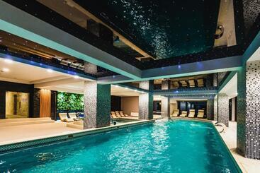 استراحتگاه Carpat Inn