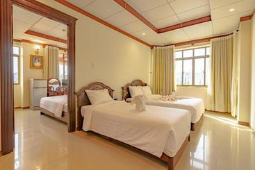 هتل Sun And Sea Leisure