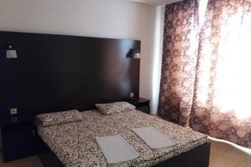 فندق على الطريق чистосила