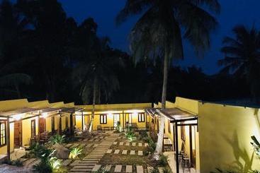 The Vibe House   Chillout Hostel