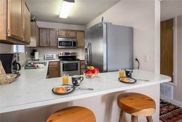 Mama Bears Den  Two Bedroom Cabin