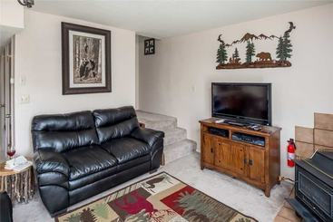 Mama Bears Den  Two Bedroom Cabin