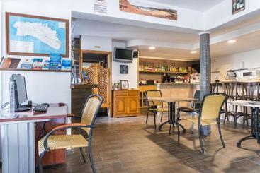 Apartamentos Sol Ponent